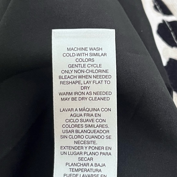 Chico's 1 Moto Asymmetrical Zip Front Blazer Jacket in Beige Leopard Print - Picture 12 of 15